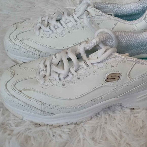 White Fresh Start Skechers D'Lites 6.5 WIDE FIT Air-Cooled Memory Foam NEW - Picture 5 of 10